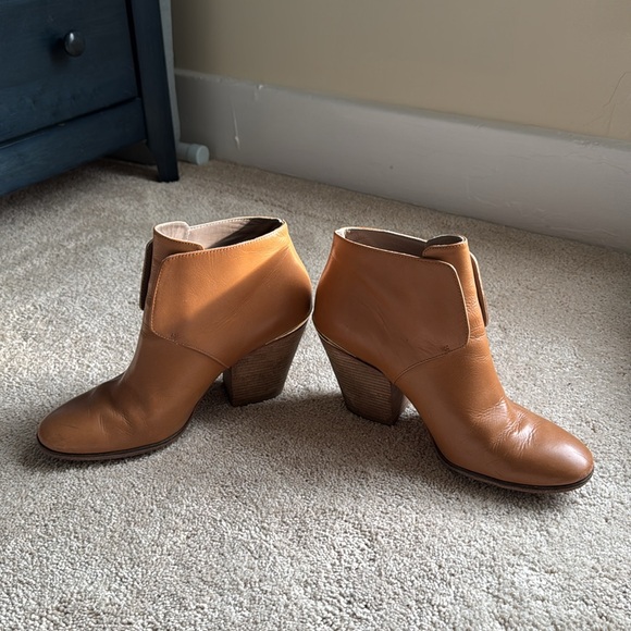 Cole Haan Shoes - Cole Haan Hayden Leather Ankle Bootie Size 7.5 B